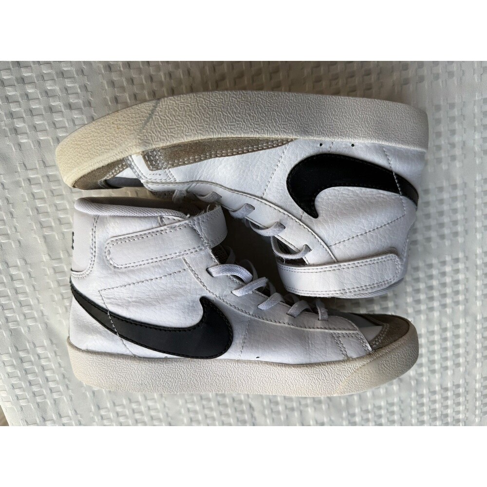Nike Blazer Mid Kids Size 2.5Y White Black Suede Toe High Top Sneakers